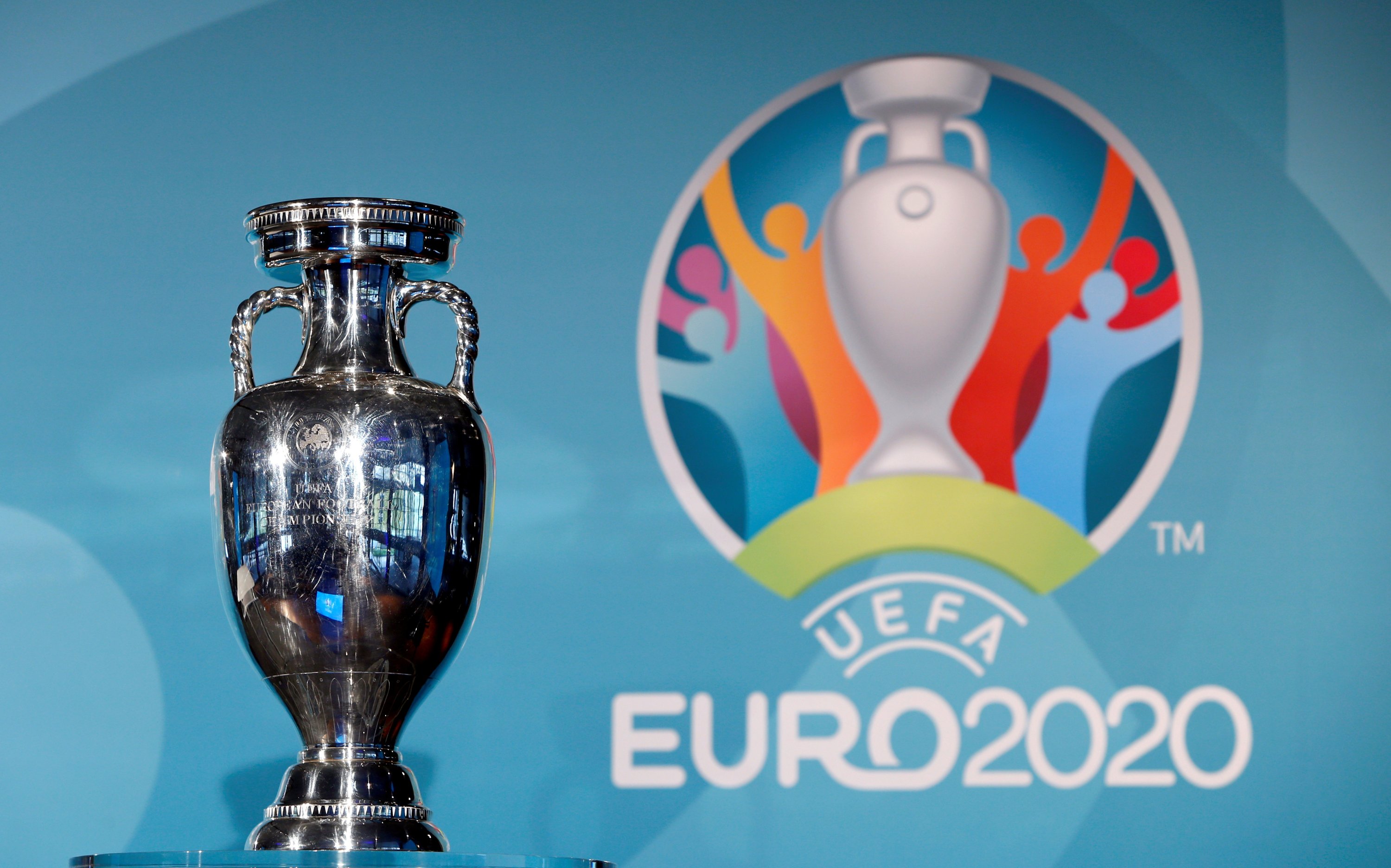 大家可以点击 https：／／fixtur.es／en／euro-2020 将本届欧洲杯的赛程订阅到手机日历中